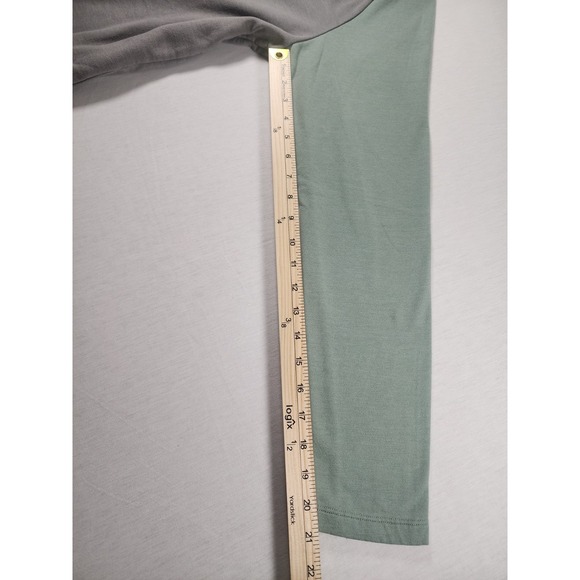 Patagonia Mens Small Lightweight Crew neck Sweatshirt Gray Green Fitz Roy Scope - Picture 10 of 12